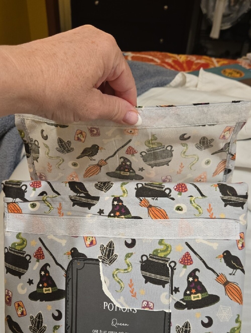 Esoteric Elements Halloween Queen Sheet Set Gray w Black, Green, Orange Accents - Picture 4 of 4